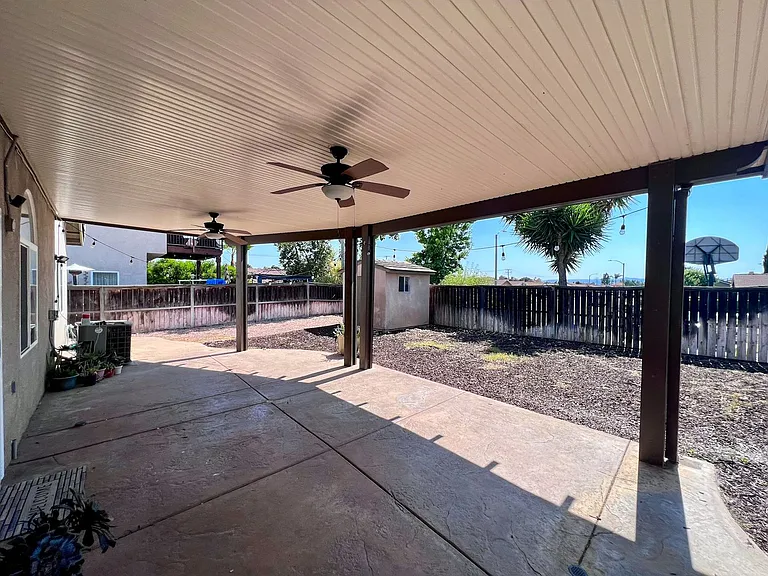 37961 Veranda Way — Photo 35