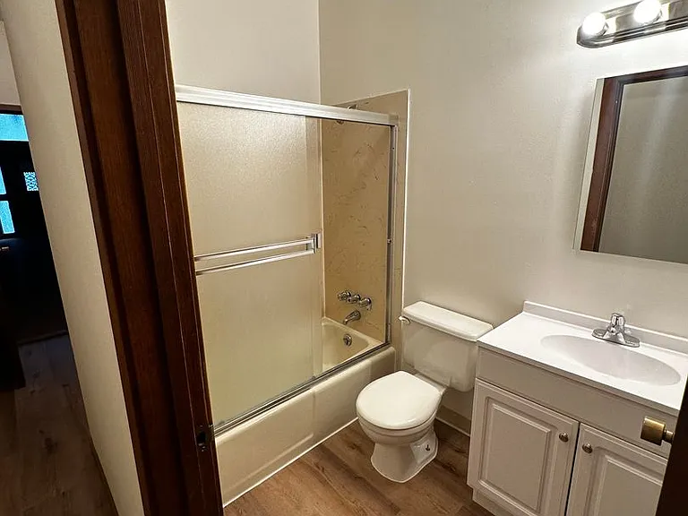1450 1452 Sutter Street 347 Fern St — Photo 9