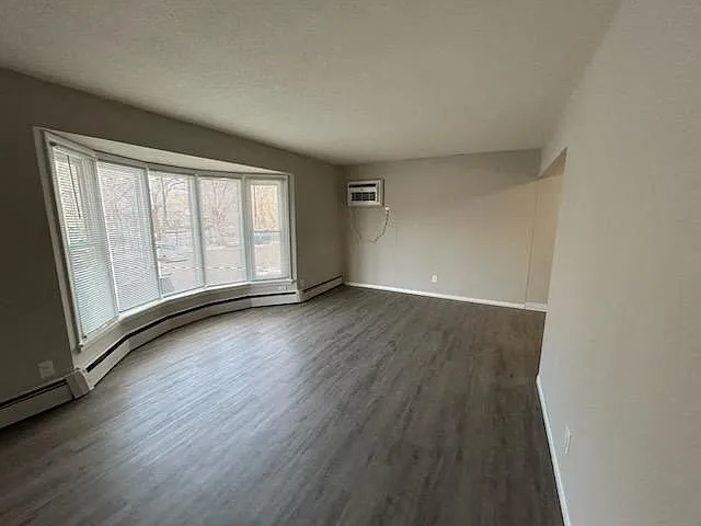 Richfield Square Apartments — Photo 38