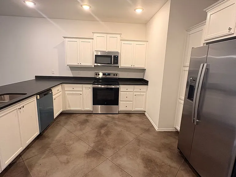 10303 Stone Meadow Dr — Photo 5