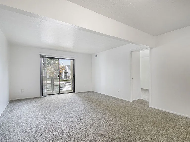 North Pointe Apartments — Photo 24