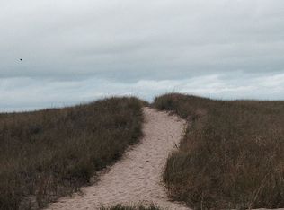 611 Upton Dr, Saint Joseph, MI 49085