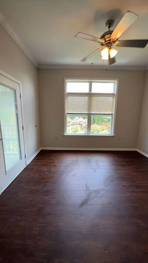 Great Top Floor End Unit For $3,375, Lease Includes Two Parking Spaces! Sign Now, Move In 8/11/27 — Photo 4