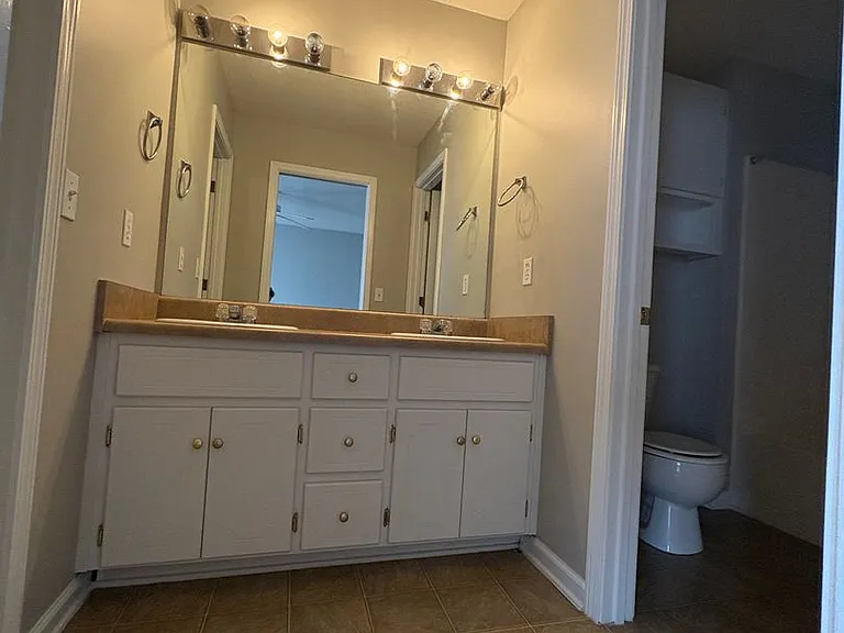 165 N Springview Dr — Photo 26