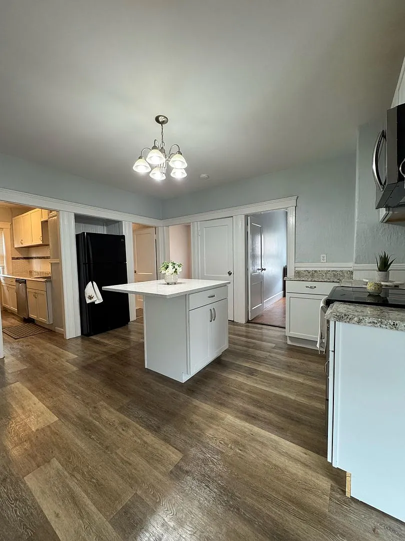 50 Elm Street — Photo 1