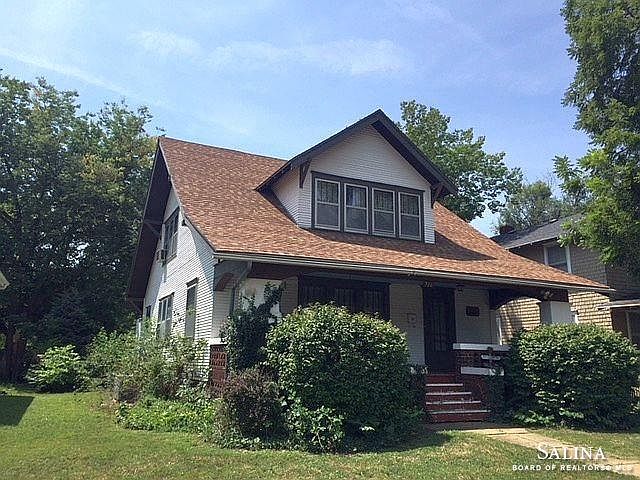 1st image of 711 Park St