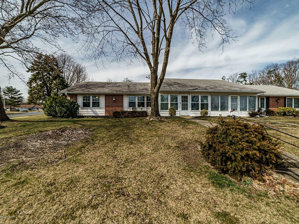 1st image of 540A Portsmouth Dr