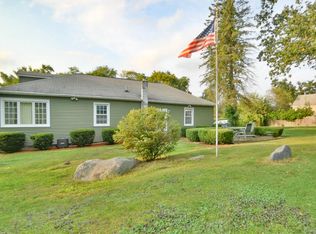 17 Briarcliff Rd, Kent Lakes, NY 10512