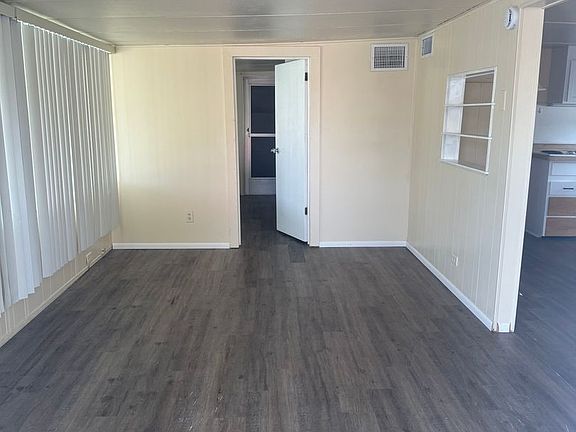 4th image of 707 50th Ave W