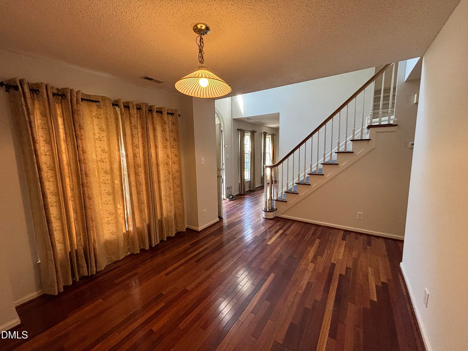 3 bed, 3.5 bath, 1779 sqft, $2,145 — Photo 4