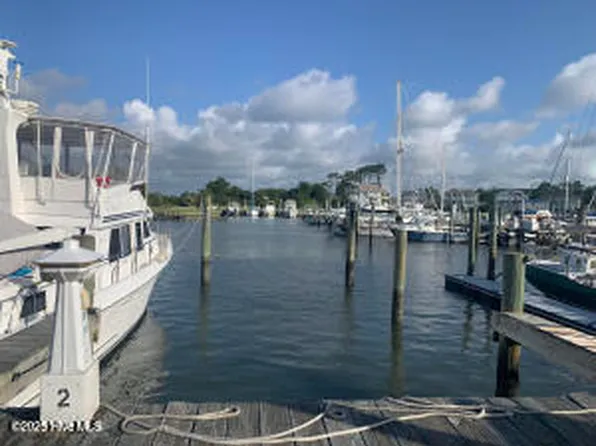 409 Island Drive #2, Beaufort, NC 28516