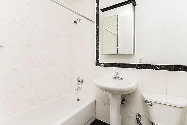 Rented by Highline Residential | media 17