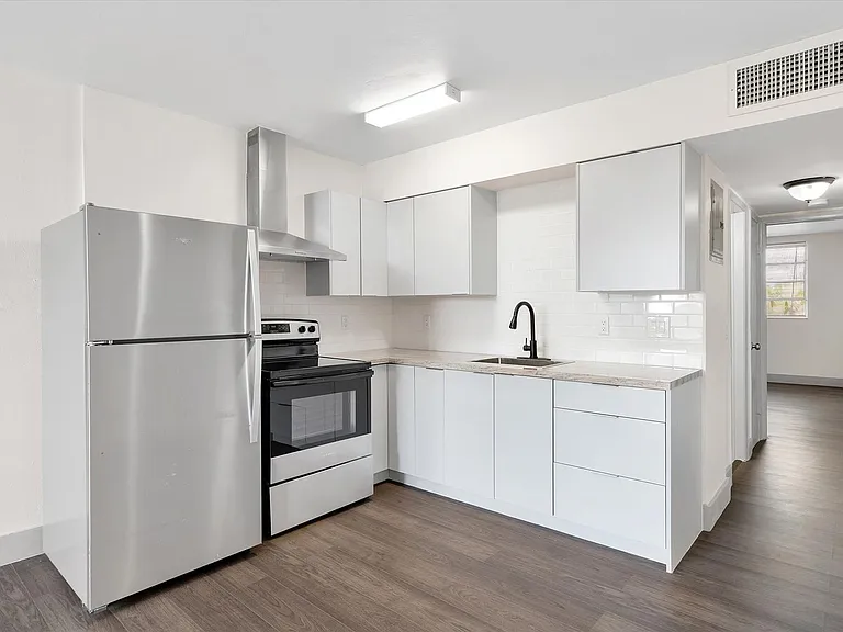 1715 N 16th Ave #115 — Photo 29
