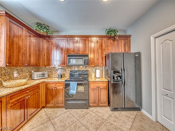 5th image of 10225 Silver Palm Dr