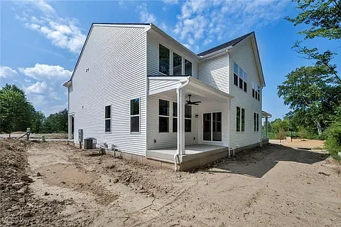 3 bed, 2092 sqft, $4,000 — Photo 2