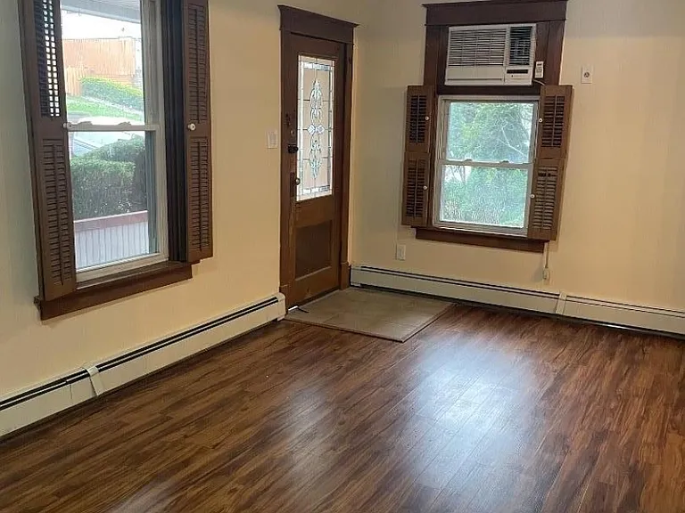 55 Garden Ave #1 — Photo 7