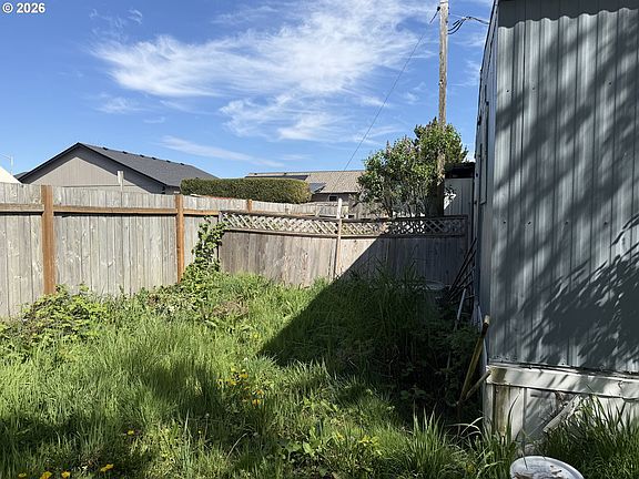 4th image of 4593 Swegle Rd NE