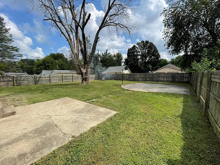 1627 Blaine Ave — Photo 53