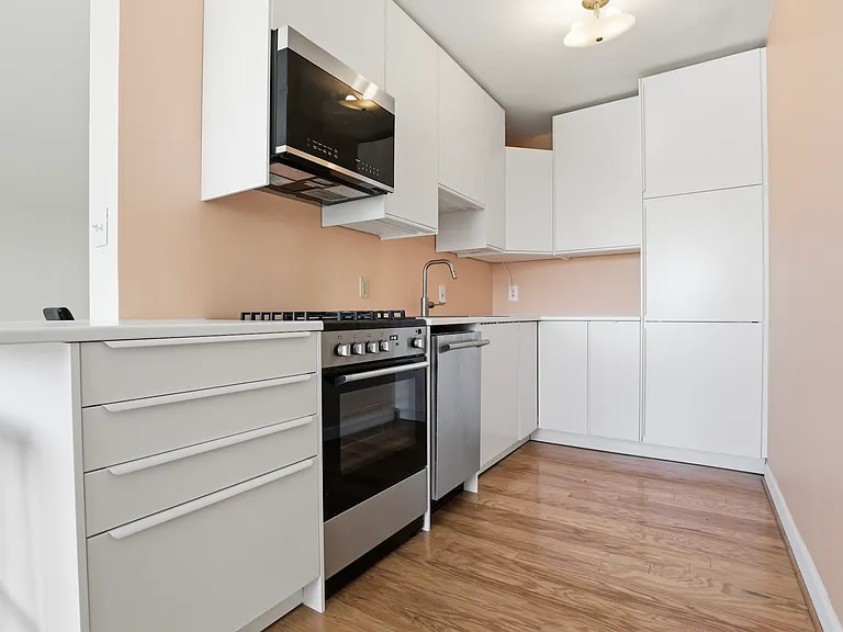 1330 New Hampshire Ave NW #715 — Photo 11