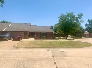 2007 Hunters Hill Dr, Enid, OK 73703