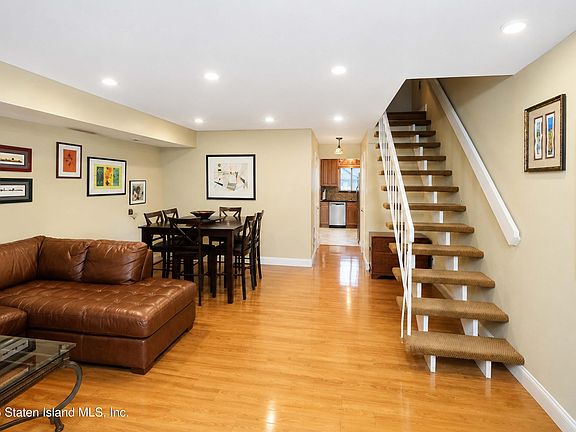 4th image of 30 Sutton Pl