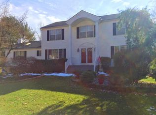 69 Lehigh Dr, Lincroft, NJ