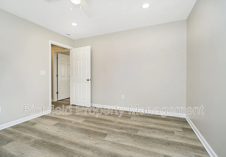 420 S Hamilton Ave #A — Photo 27