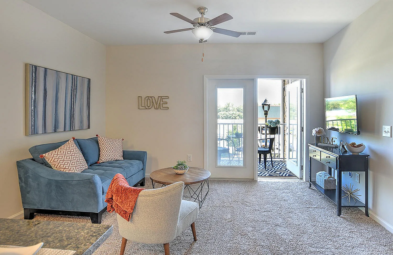 10 Newbridge Apartments — Photo 3
