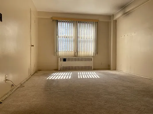 Sold by Winzone Realty Inc | media 17