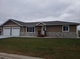 826 9th Ave SW, Perham, MN 56573