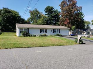 74 Treetop Ave, Springfield, MA 01118