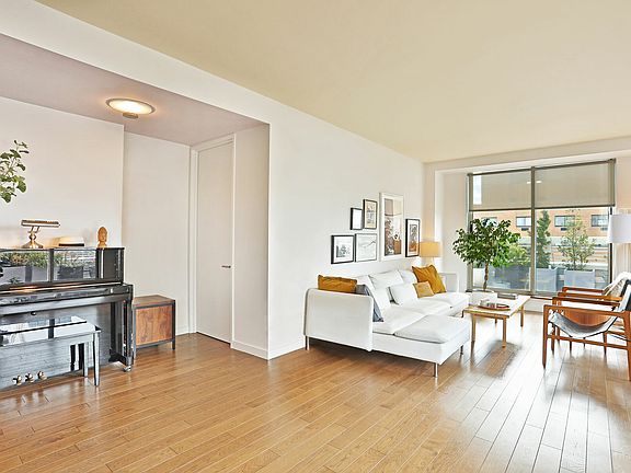 2nd image of 170 E 87th St #1B