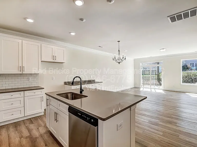 4023 Black Ct — Photo 14
