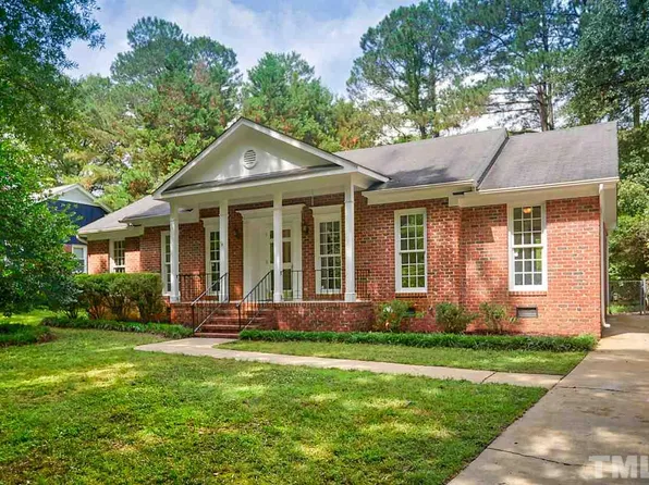 5209 Sweetbriar Dr, Raleigh, NC 27609