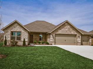 910 Sedgwick Dr, Prairie Grove, AR 72753