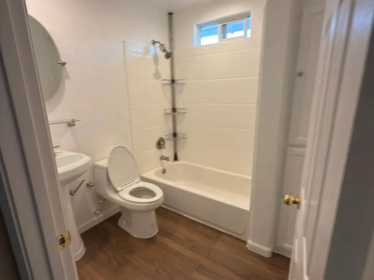 106 Fairview Ave — Photo 8