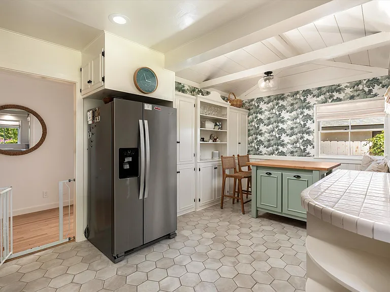 3182 Serena Ave — Photo 8