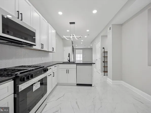 5239 Arch St, Philadelphia, PA 19139