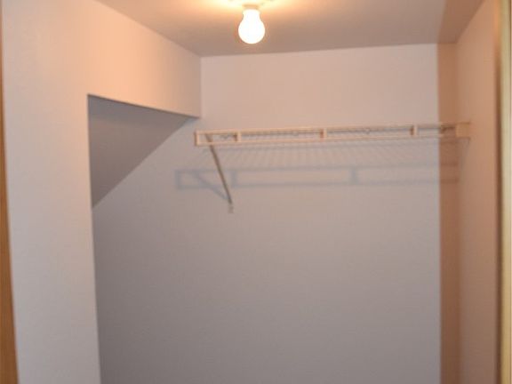 3rd image of 19513 104th Ave E