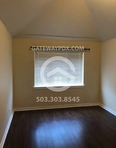 8041 NE Miriam Way — Photo 15
