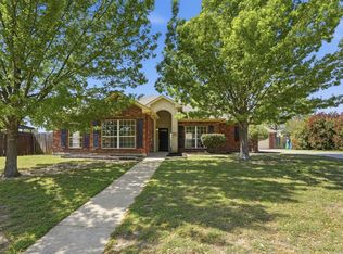 636 Whitetail Deer Ln, Crowley, TX 76036