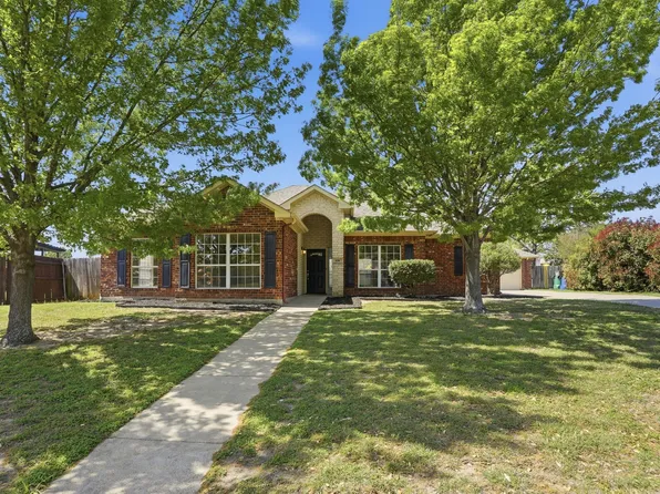 636 Whitetail Deer Ln, Crowley, TX 76036