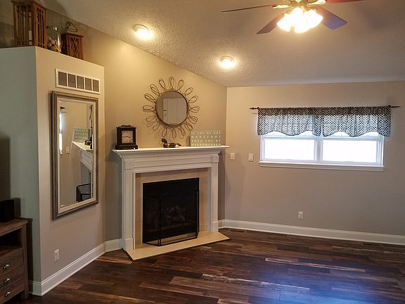 2nd image of 4695 Timberview Dr