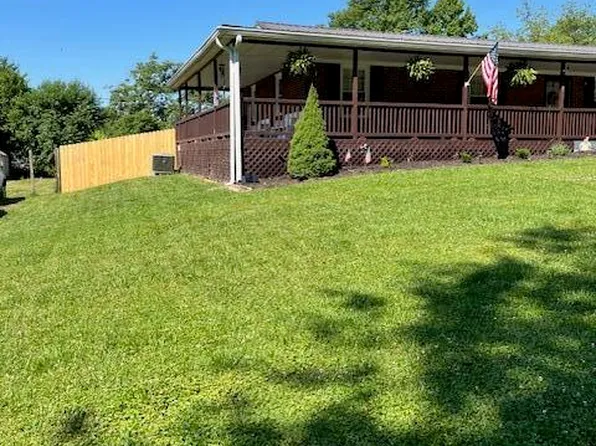 221 Sullivan Ln, Frankfort, KY 40601