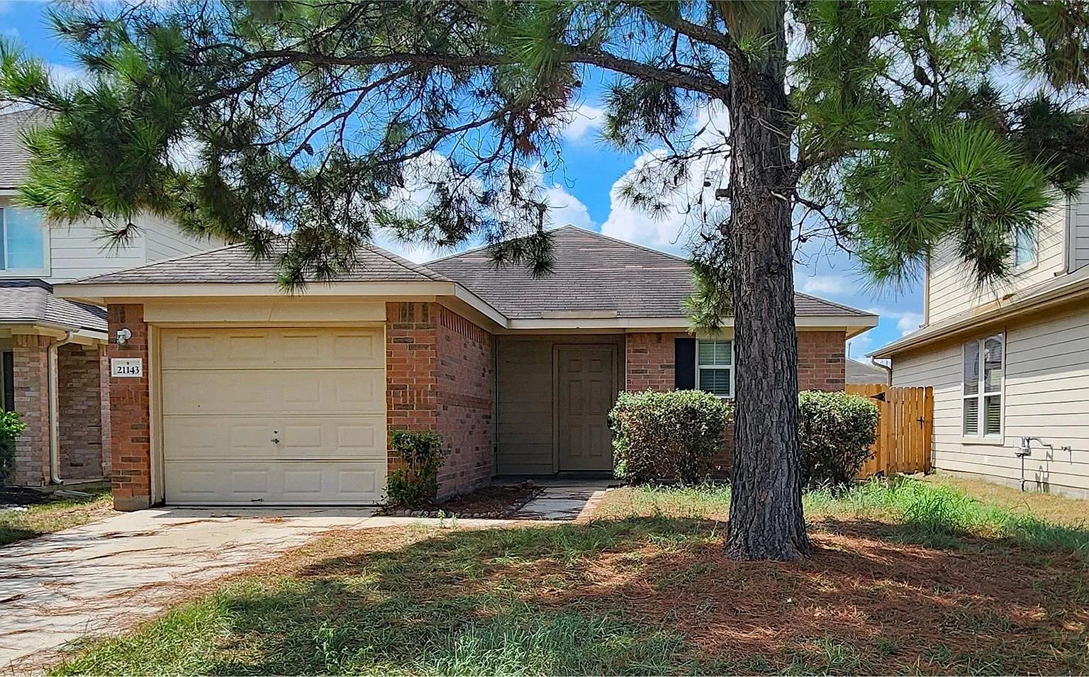 3 bed, 2.0 bath, 1178 sqft, $1,550 — Photo 2