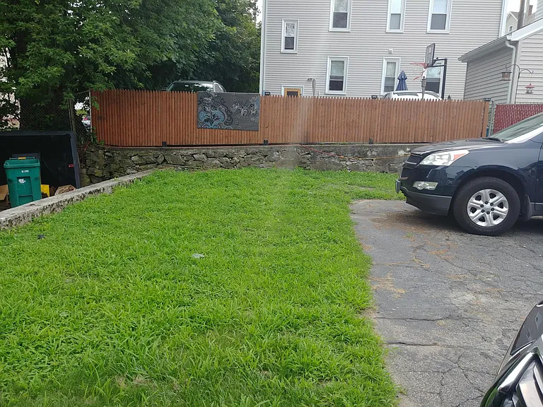 25 Read Ave #3 — Photo 16