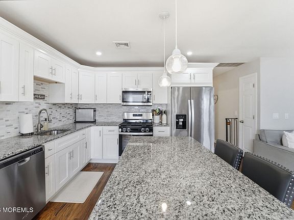 5th image of 478 Mantoloking Road