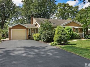 1244 Longmeadow Dr, Glenview, IL