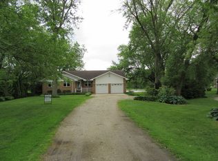 398 E 2nd St, Aroma Park, IL 60910