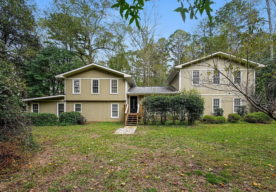 395 Magmar Ln